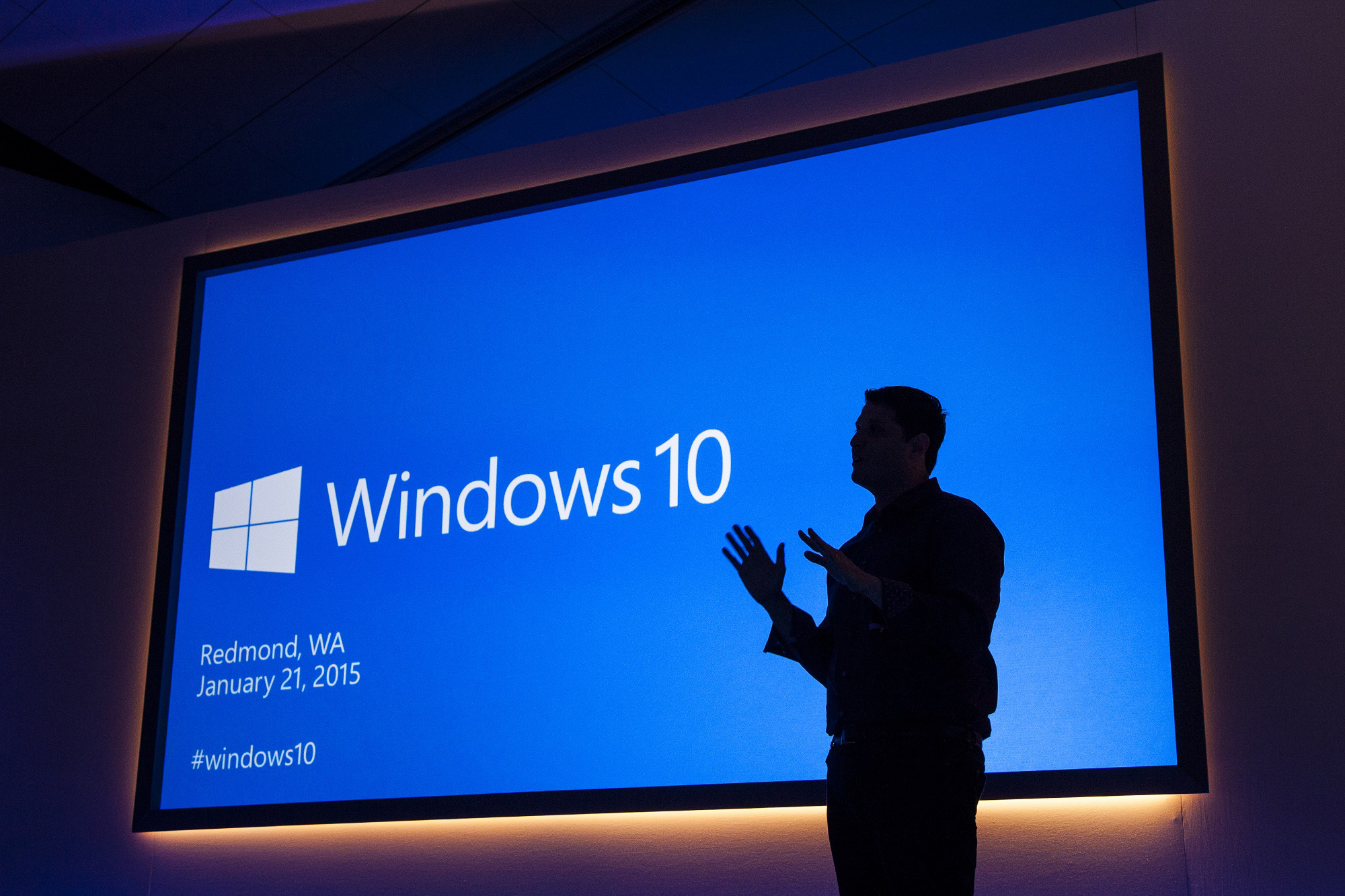 Windows 10 - Terry Myerson - silhouette